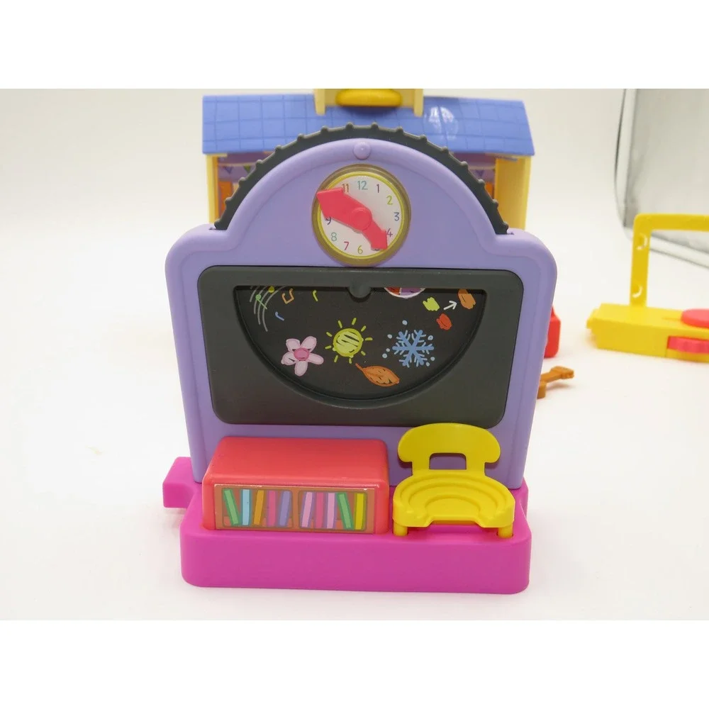 Peppa Pig Peppa's Adventures Peppa's School Playgroup Preschool Playset